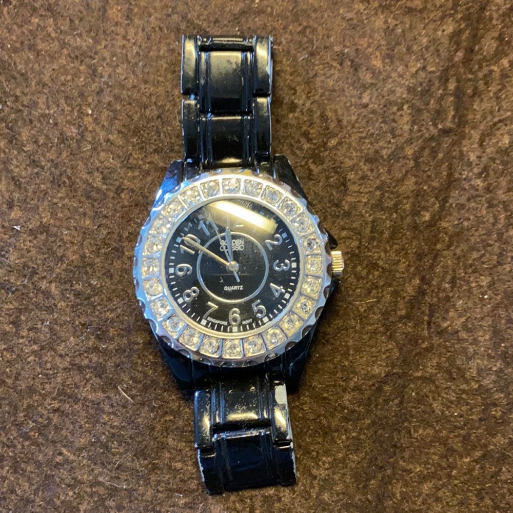 Golden Classic Quartz watch